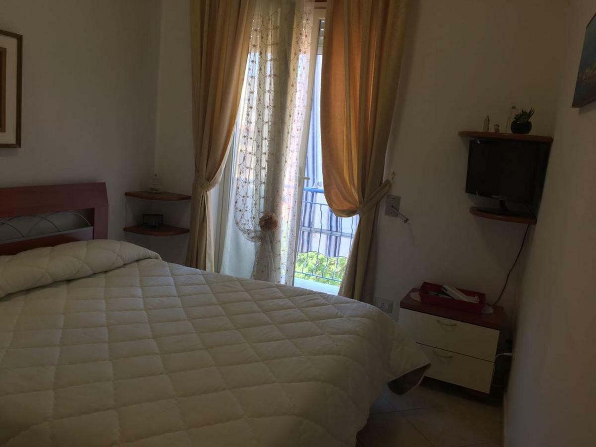 Cordovena Appartement Capo dʼOrlando Buitenkant foto